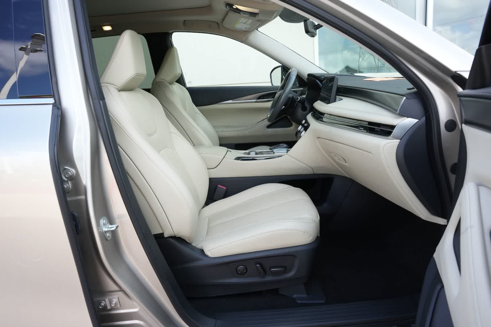 2024 INFINITI QX60 LUXE