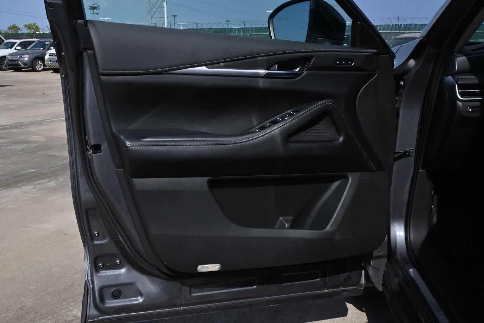 2022 INFINITI QX60 LUXE