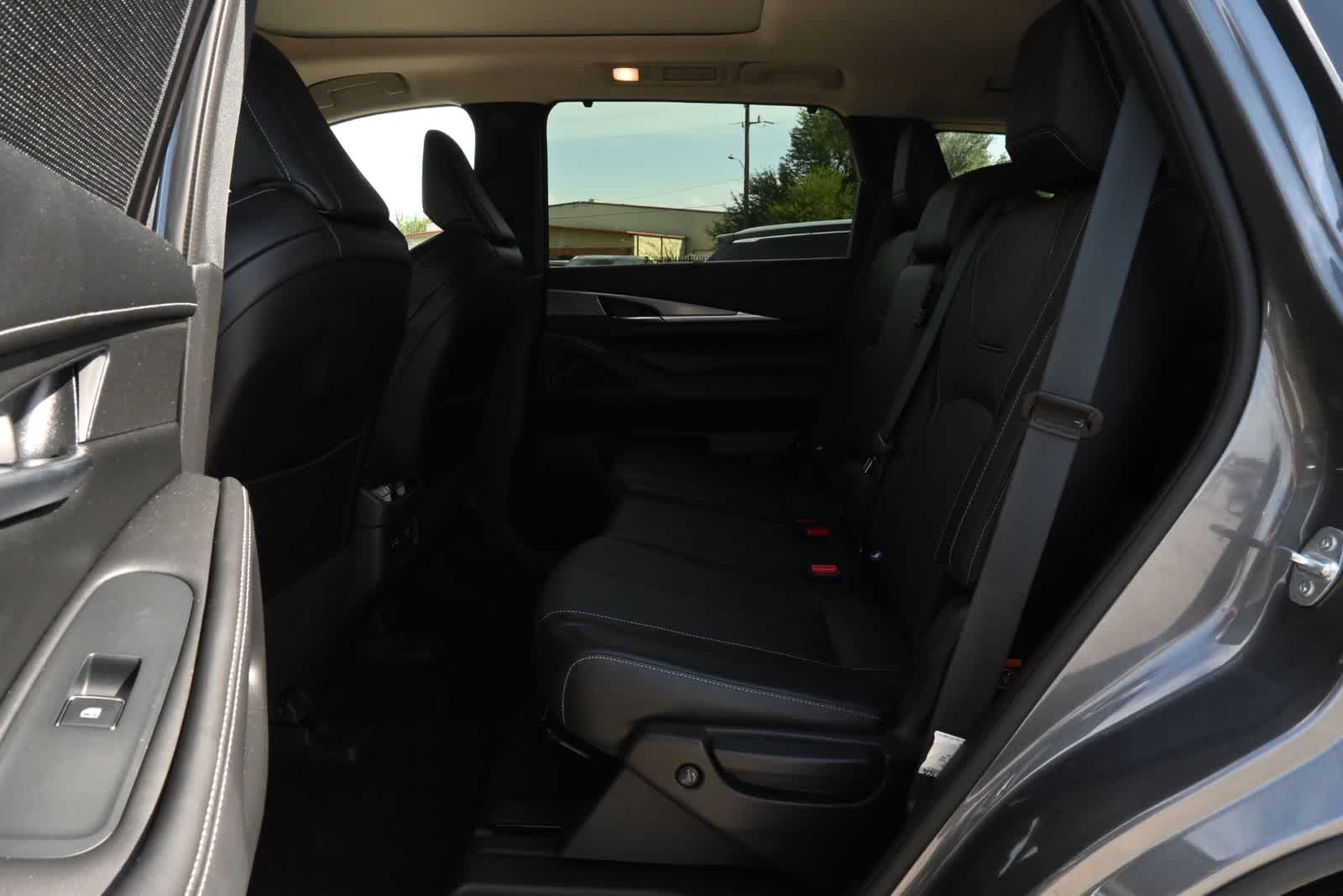 2022 INFINITI QX60 LUXE