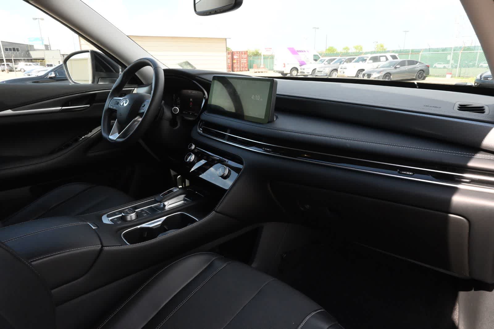 2022 INFINITI QX60 LUXE