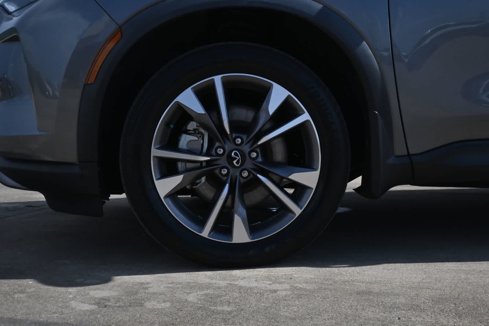 2022 INFINITI QX60 LUXE