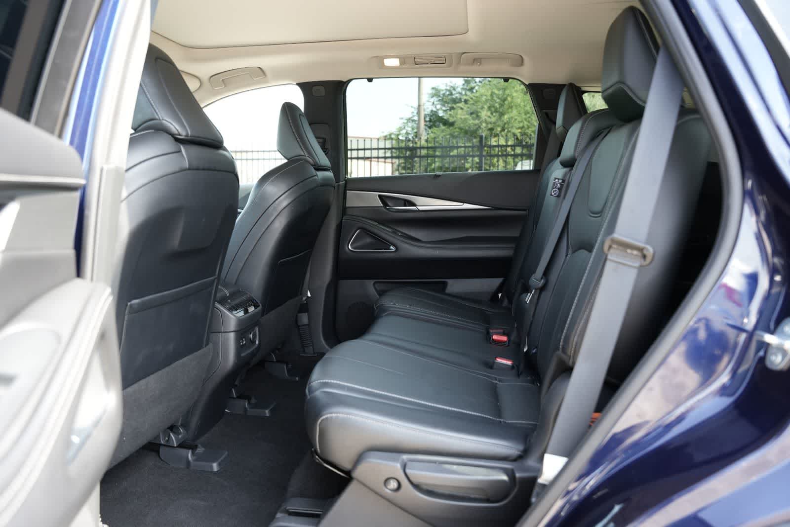 2023 INFINITI QX60 LUXE