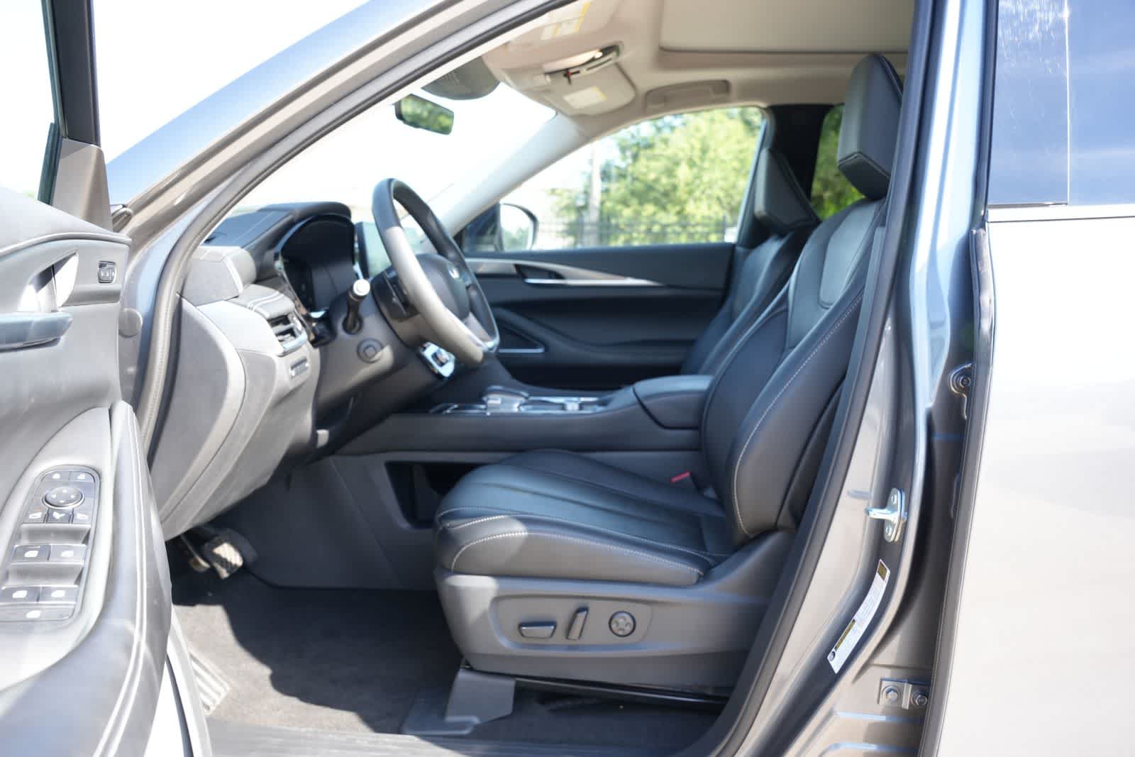 2024 INFINITI QX60 LUXE