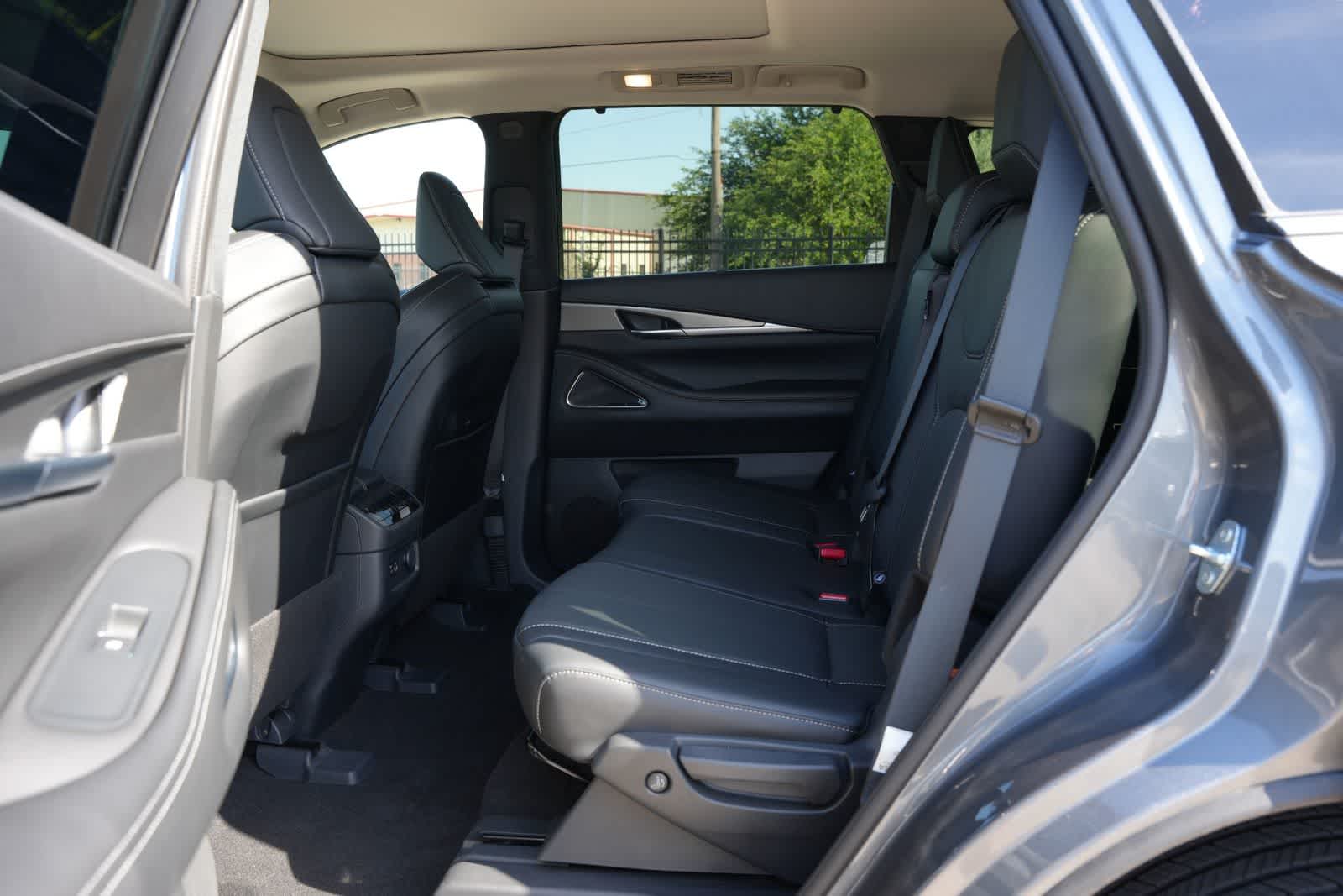 2024 INFINITI QX60 LUXE