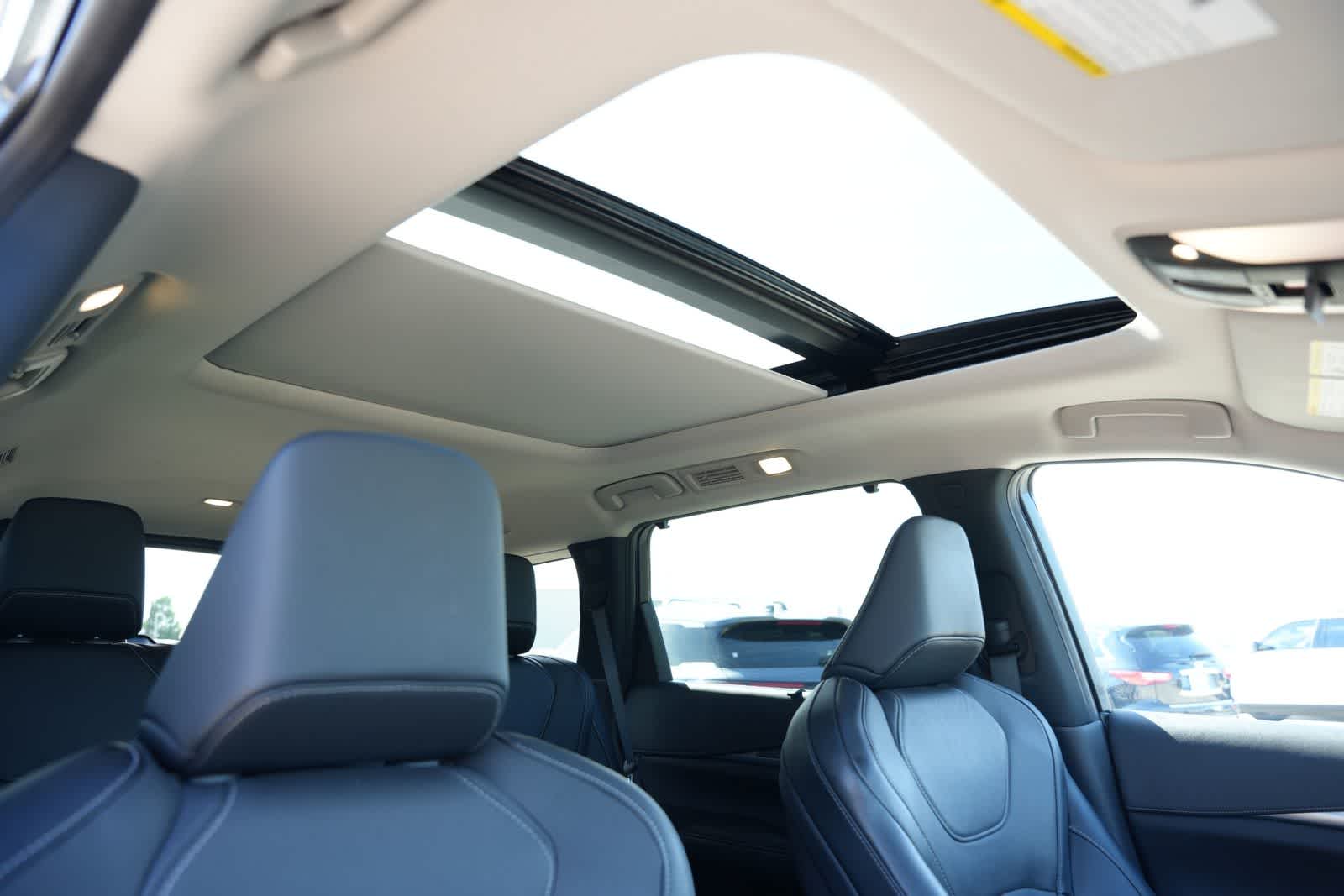 2024 INFINITI QX60 LUXE