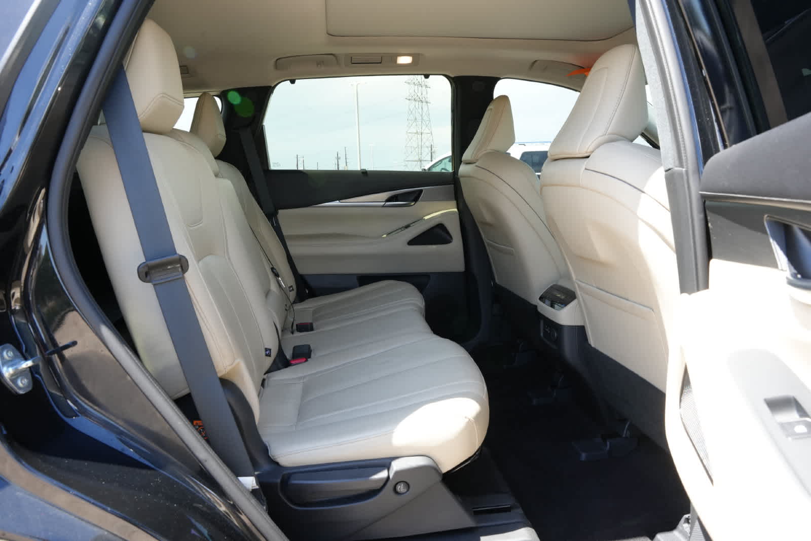 2024 INFINITI QX60 LUXE