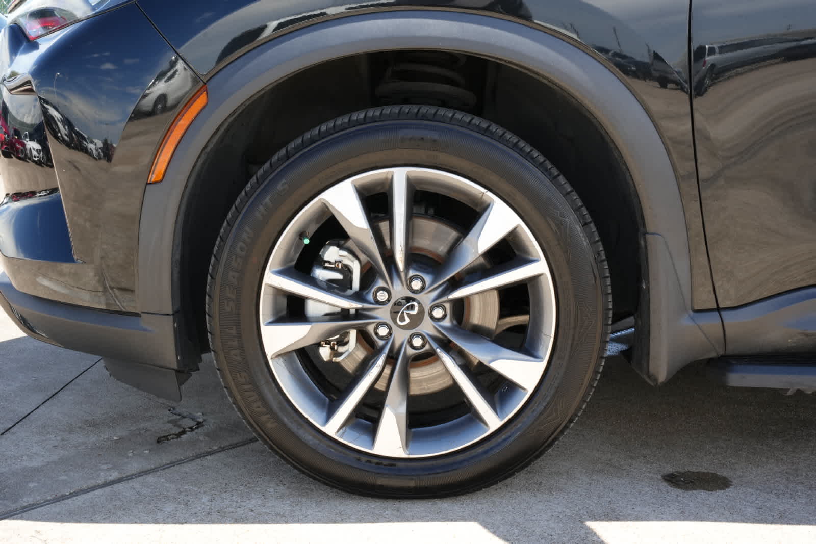 2024 INFINITI QX60 LUXE