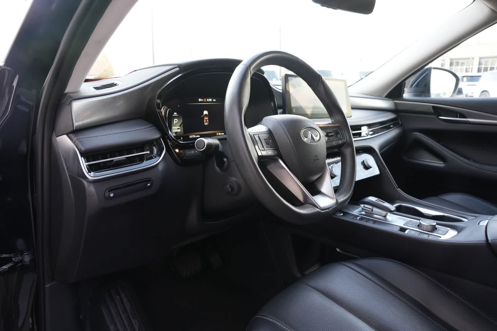 2023 INFINITI QX60 LUXE