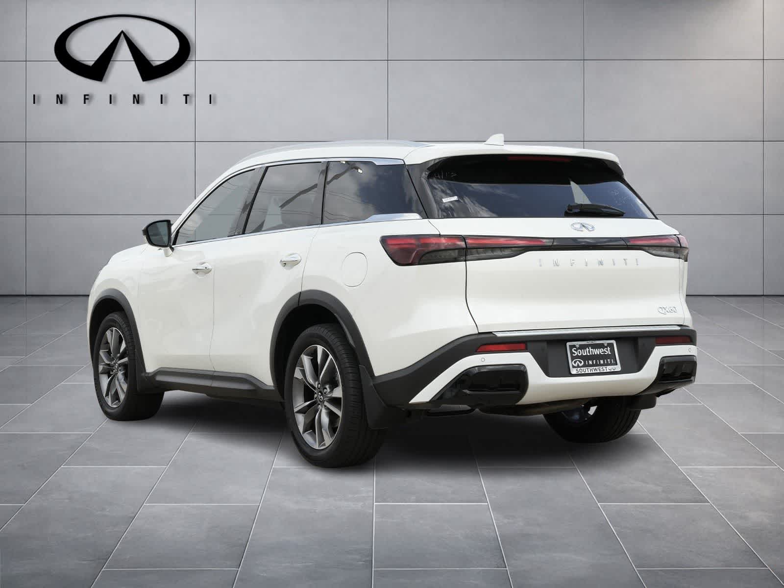 2023 INFINITI QX60 LUXE