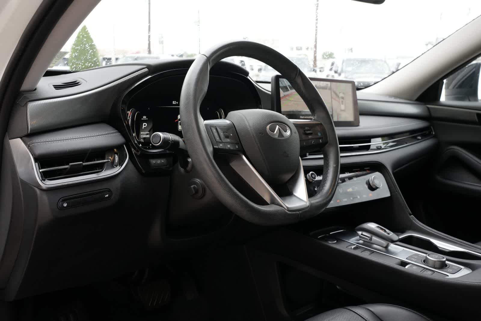 2023 INFINITI QX60 LUXE