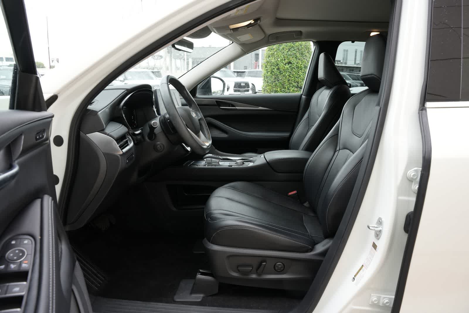 2023 INFINITI QX60 LUXE