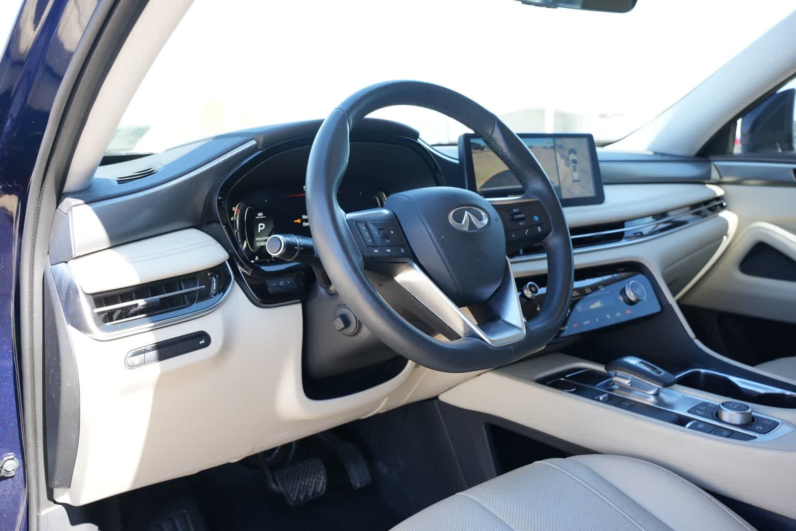 2023 INFINITI QX60 LUXE