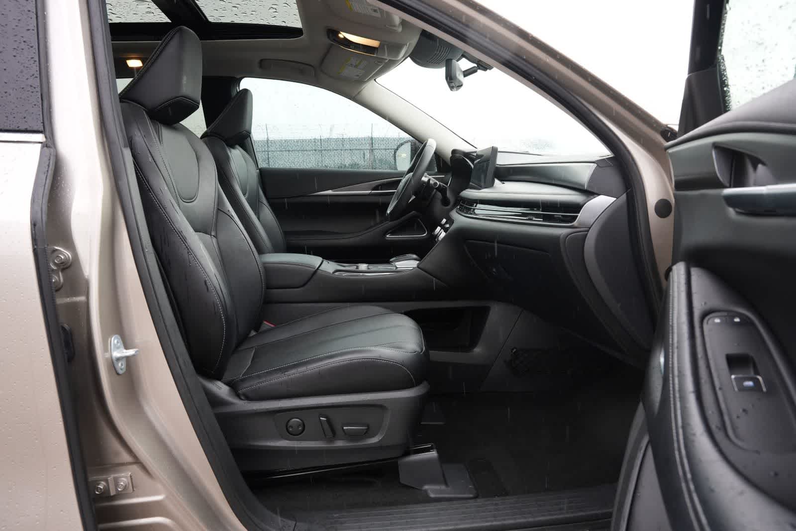2024 INFINITI QX60 LUXE