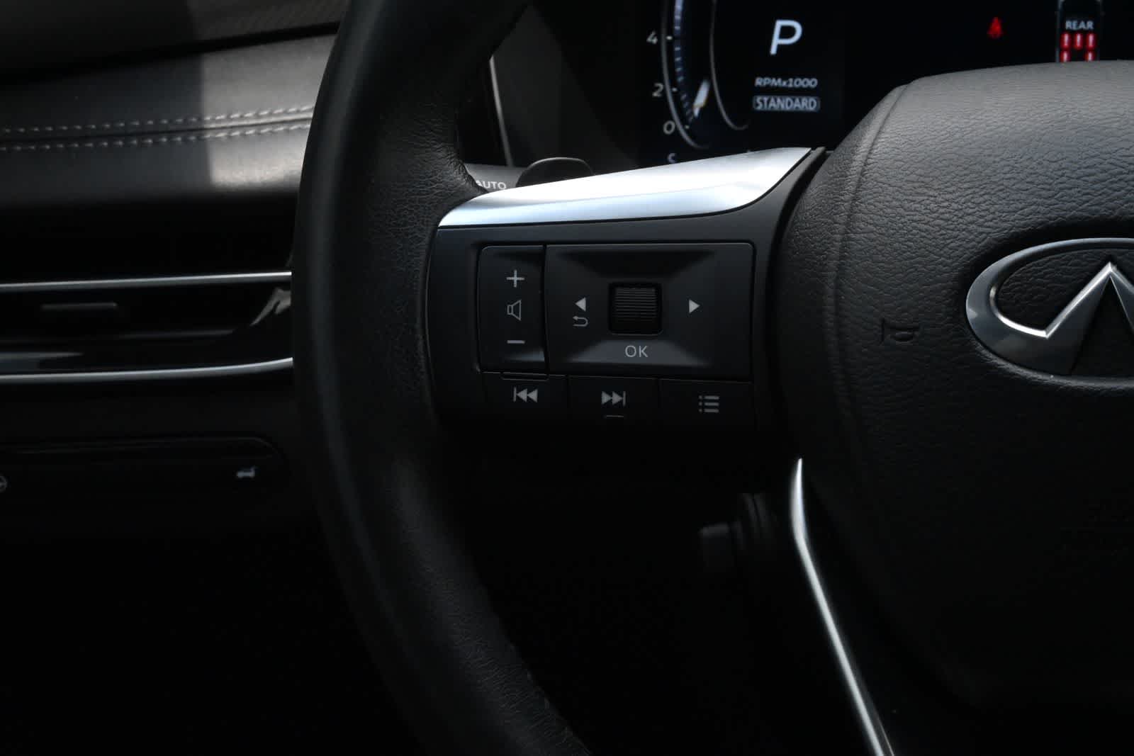 2024 INFINITI QX60 LUXE