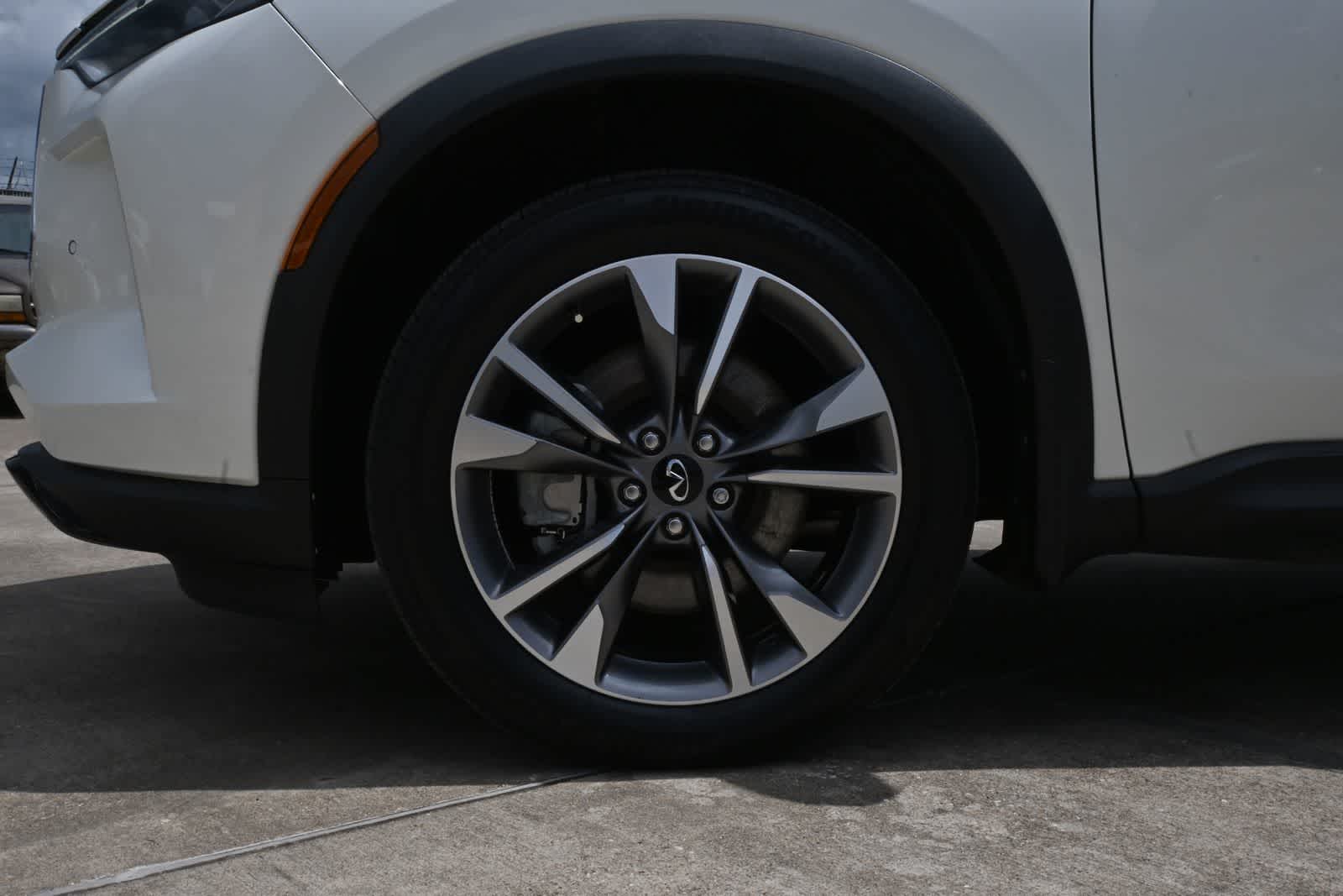 2024 INFINITI QX60 LUXE