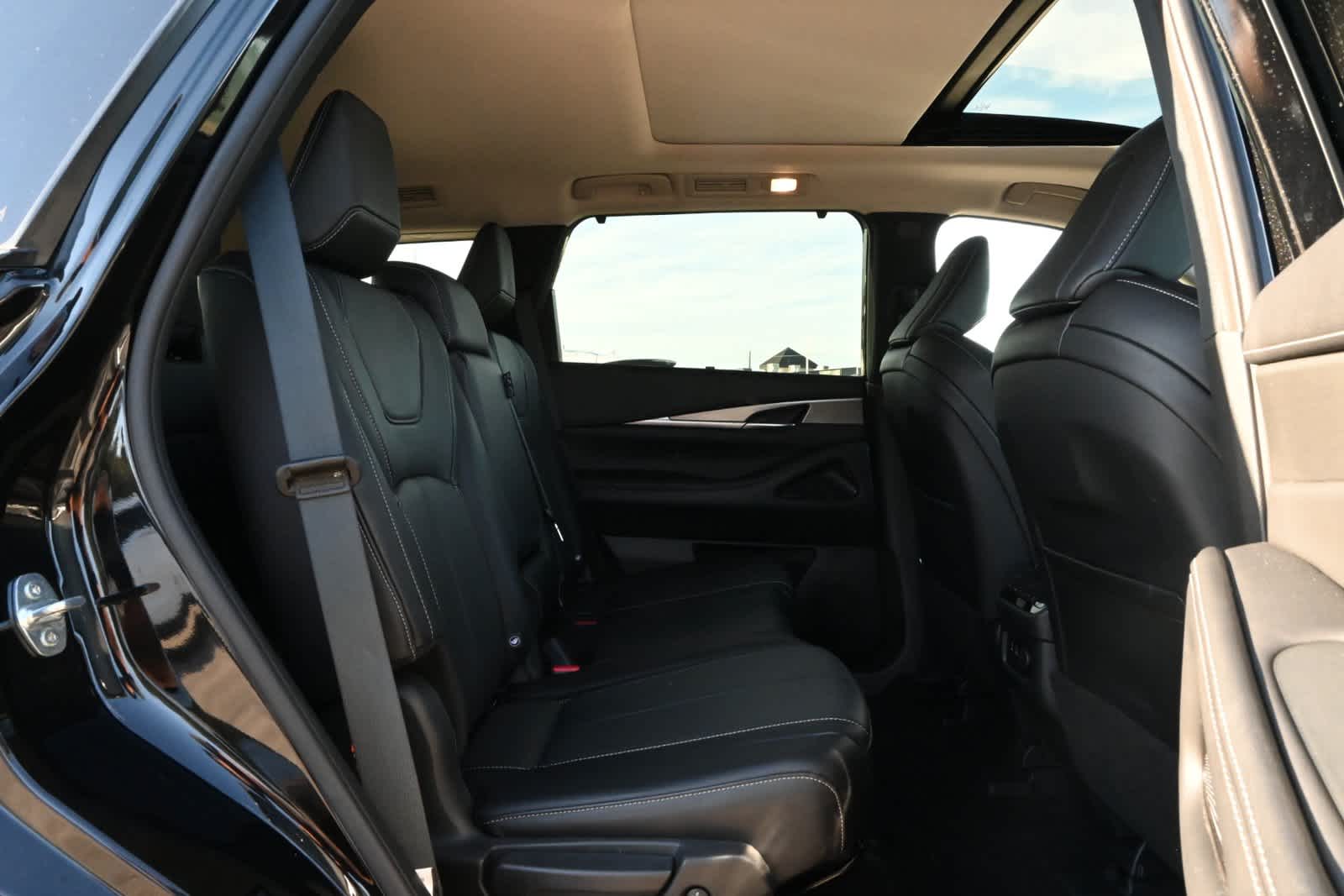 2024 INFINITI QX60 LUXE