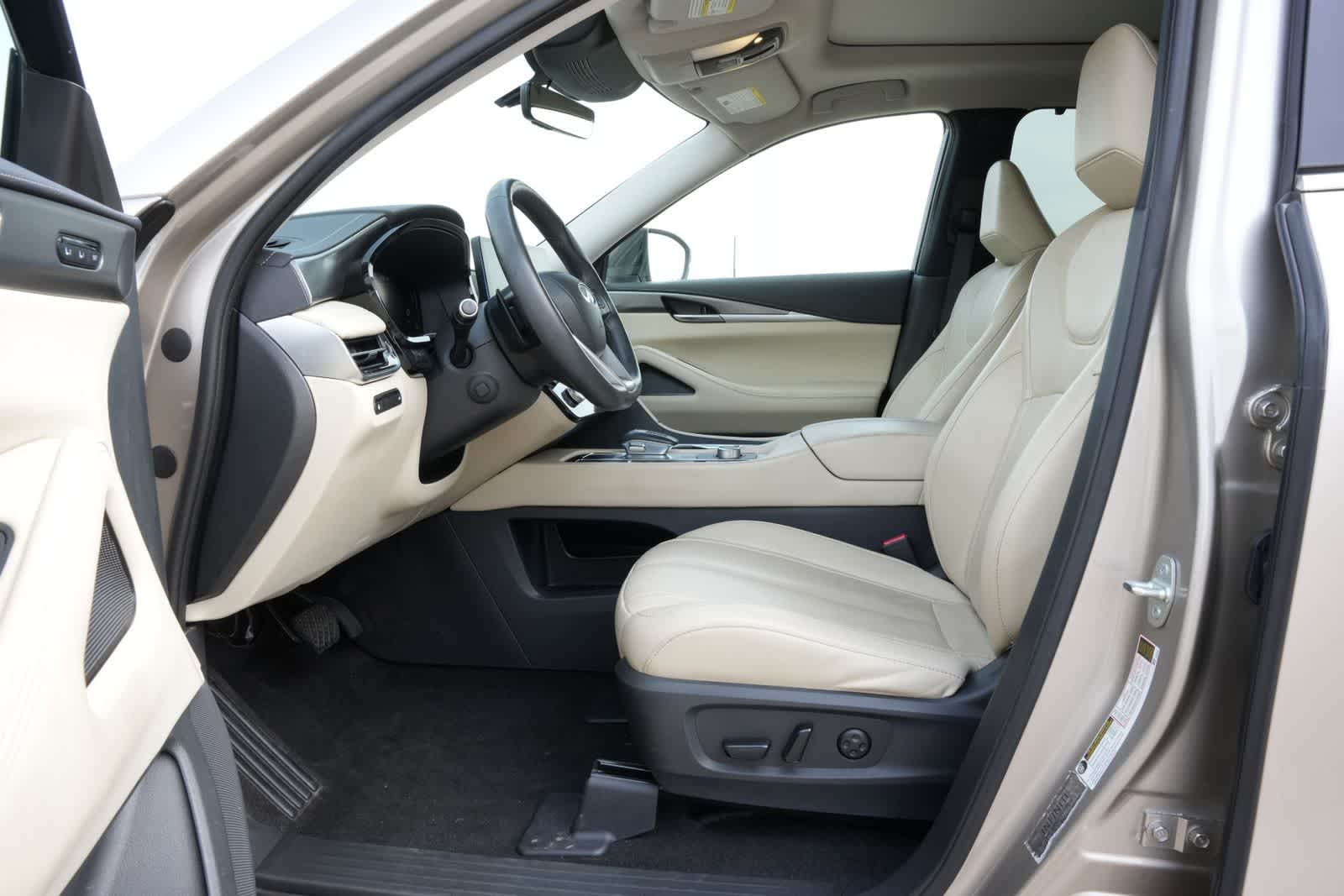 2023 INFINITI QX60 LUXE