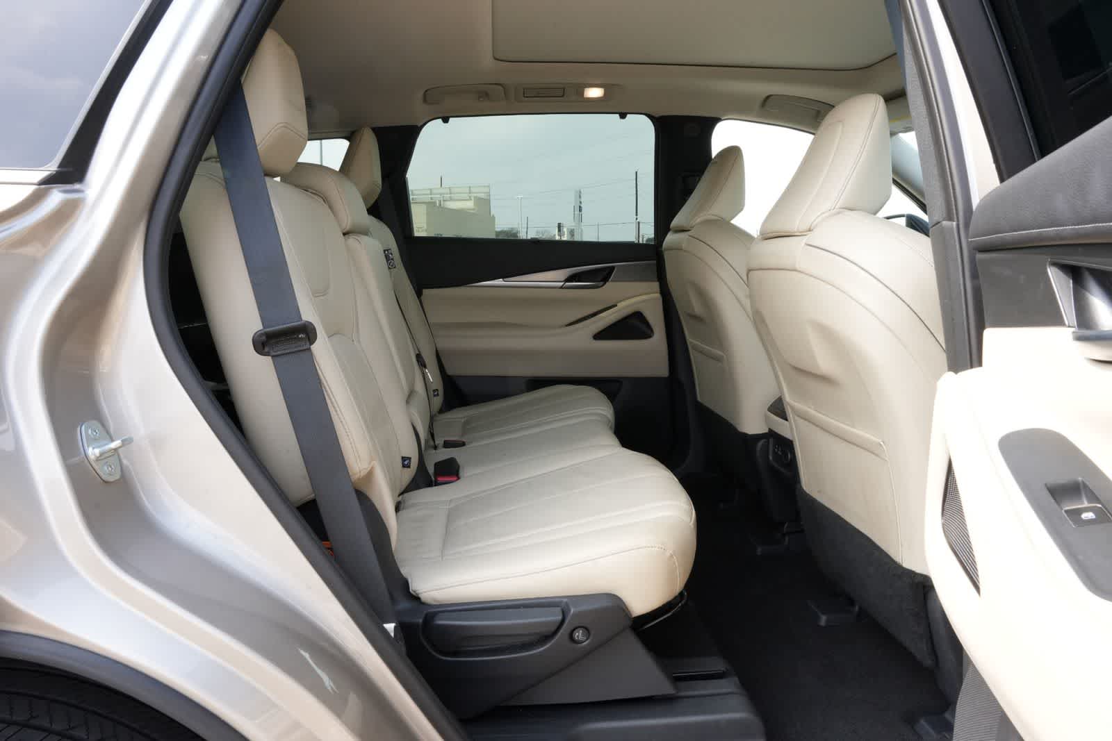 2023 INFINITI QX60 LUXE