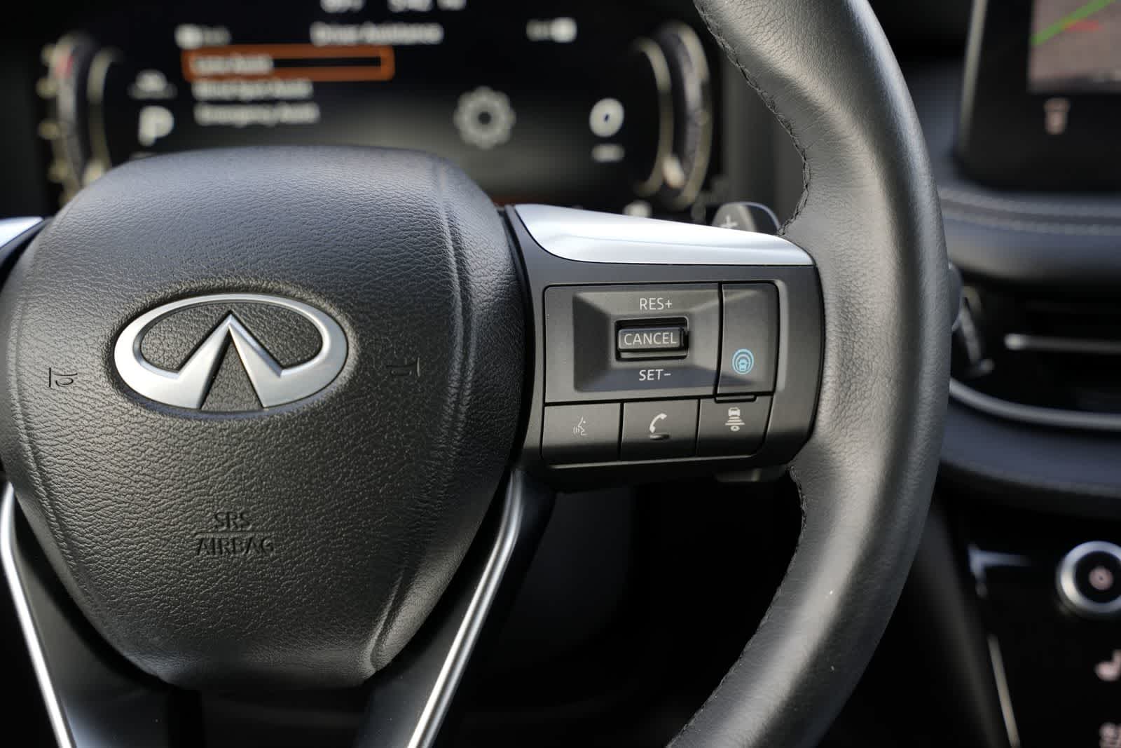 2023 INFINITI QX60 LUXE