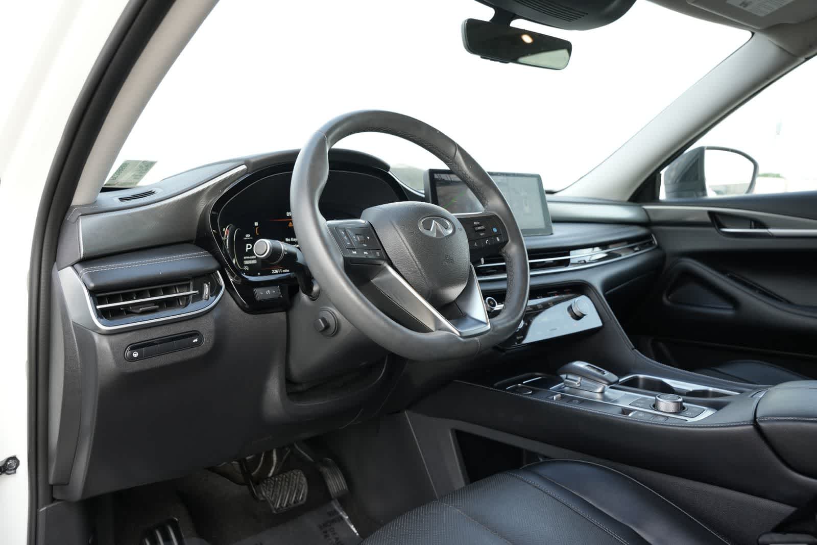 2023 INFINITI QX60 LUXE