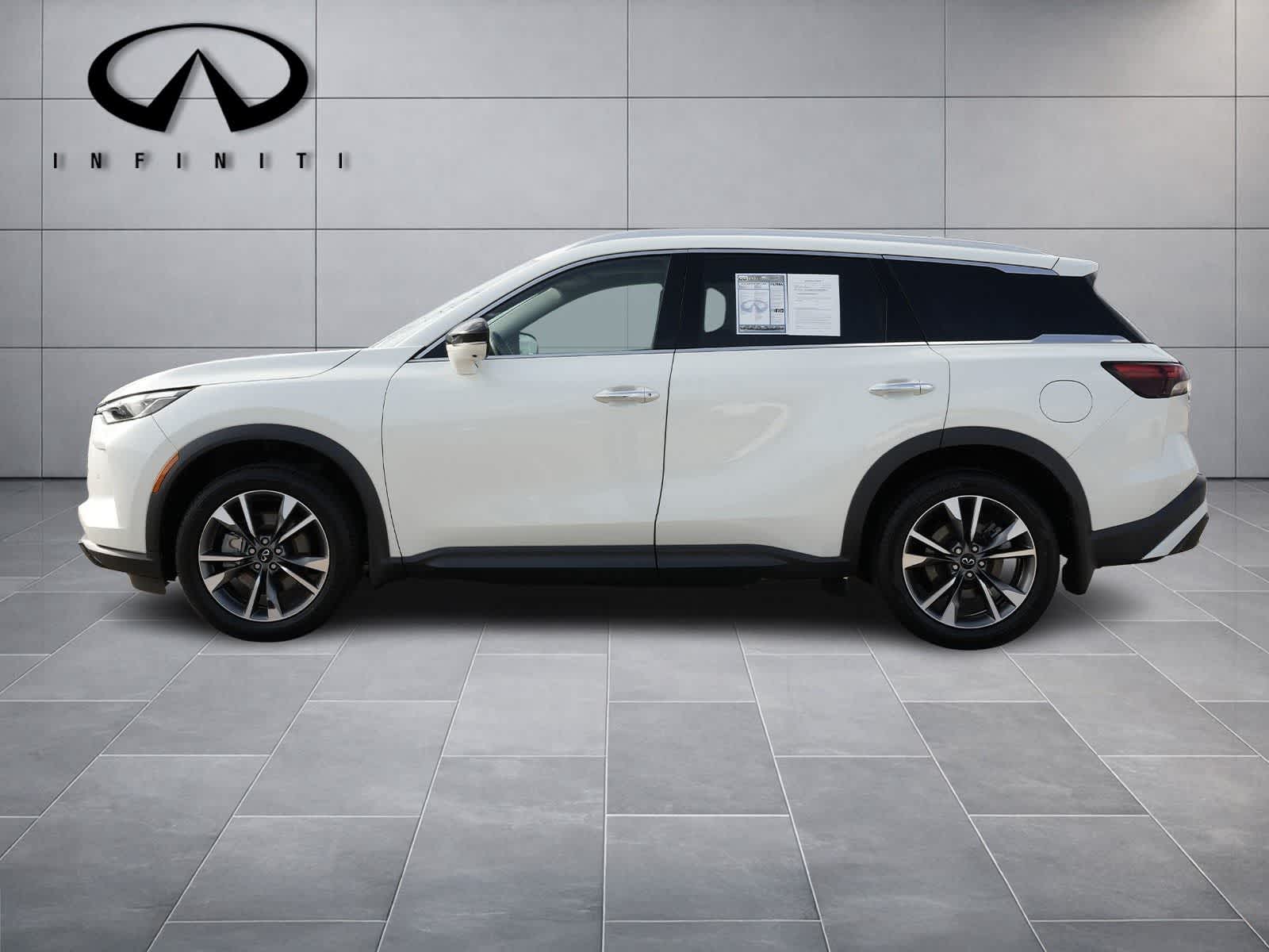 2023 INFINITI QX60 LUXE