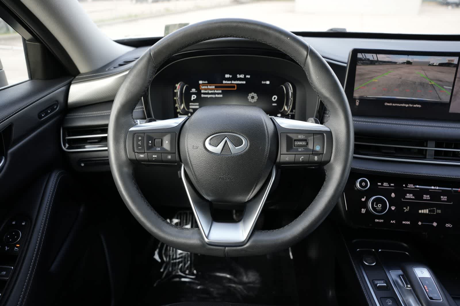 2023 INFINITI QX60 LUXE