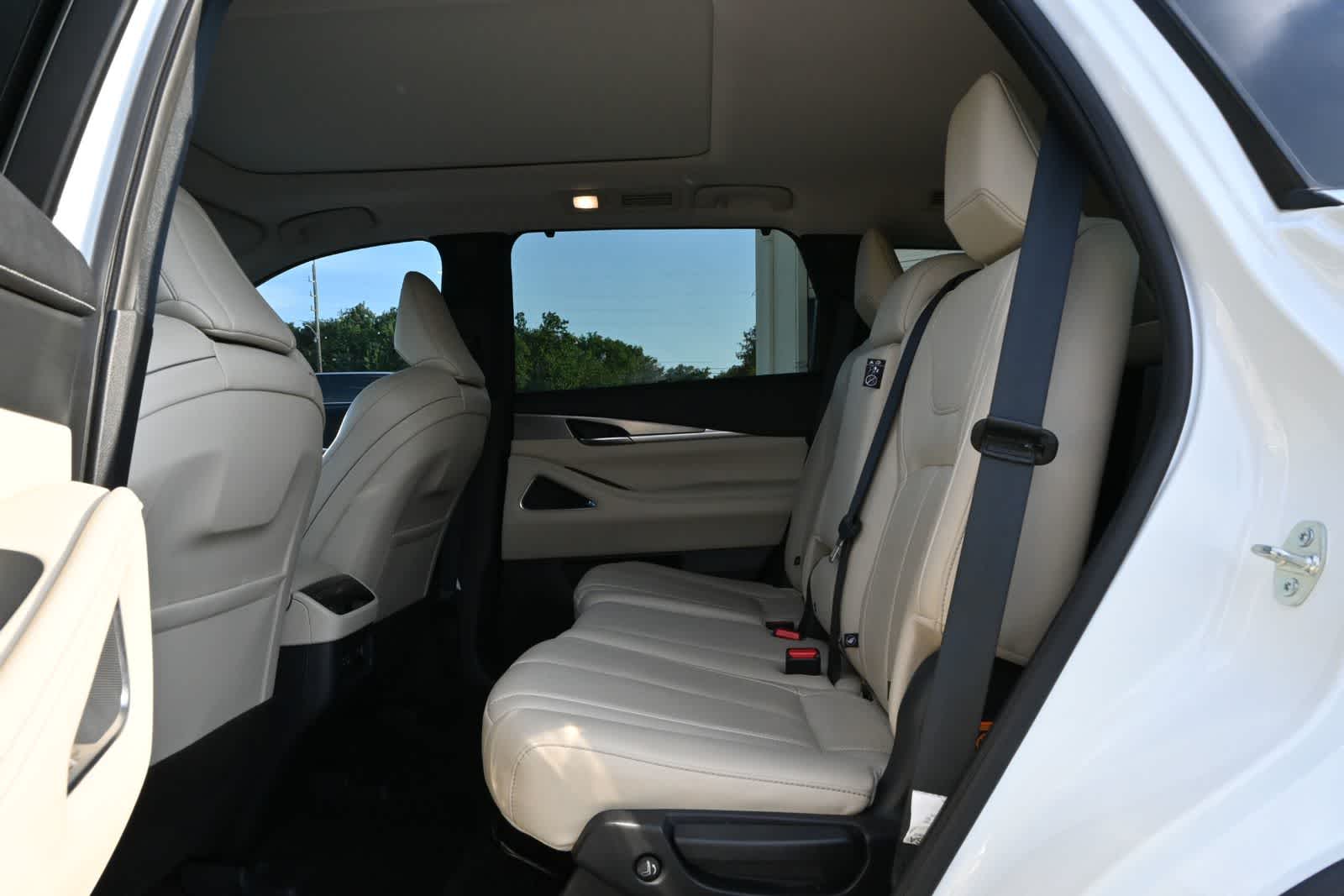 2024 INFINITI QX60 LUXE