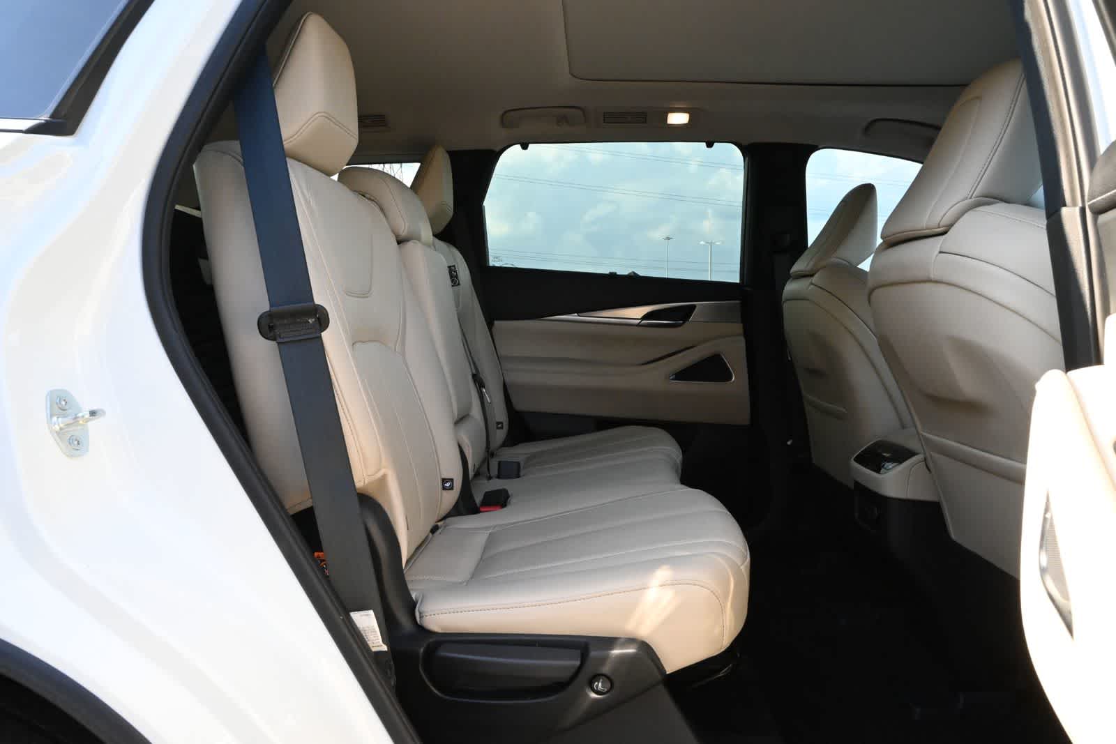 2024 INFINITI QX60 LUXE