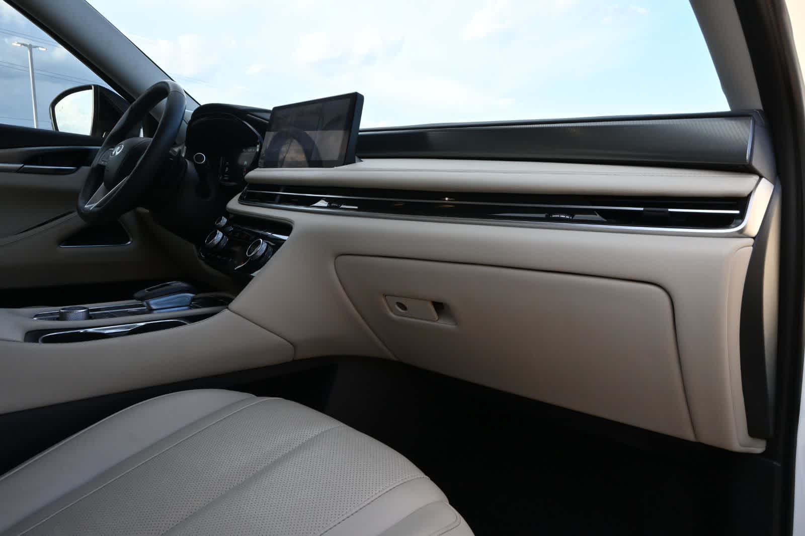 2024 INFINITI QX60 LUXE