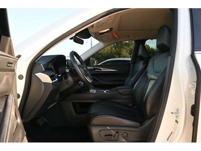 2024 INFINITI QX60 LUXE