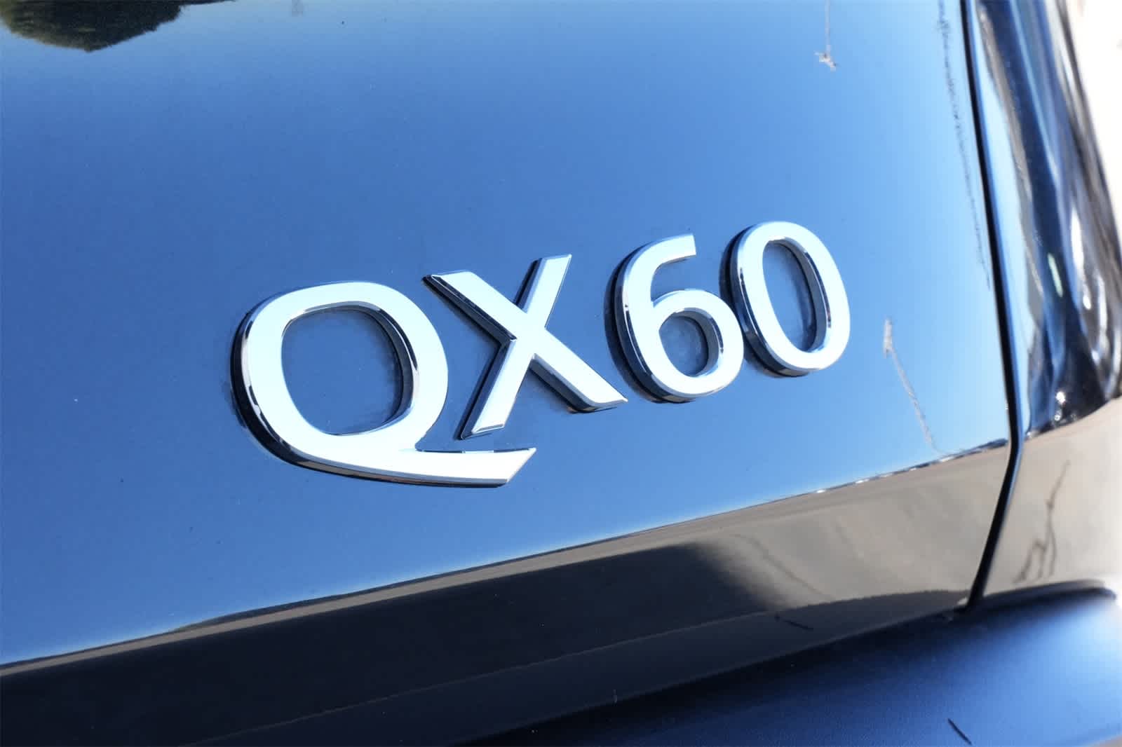 2023 INFINITI QX60 LUXE FWD