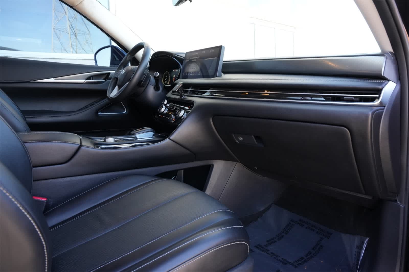 2023 INFINITI QX60 LUXE FWD