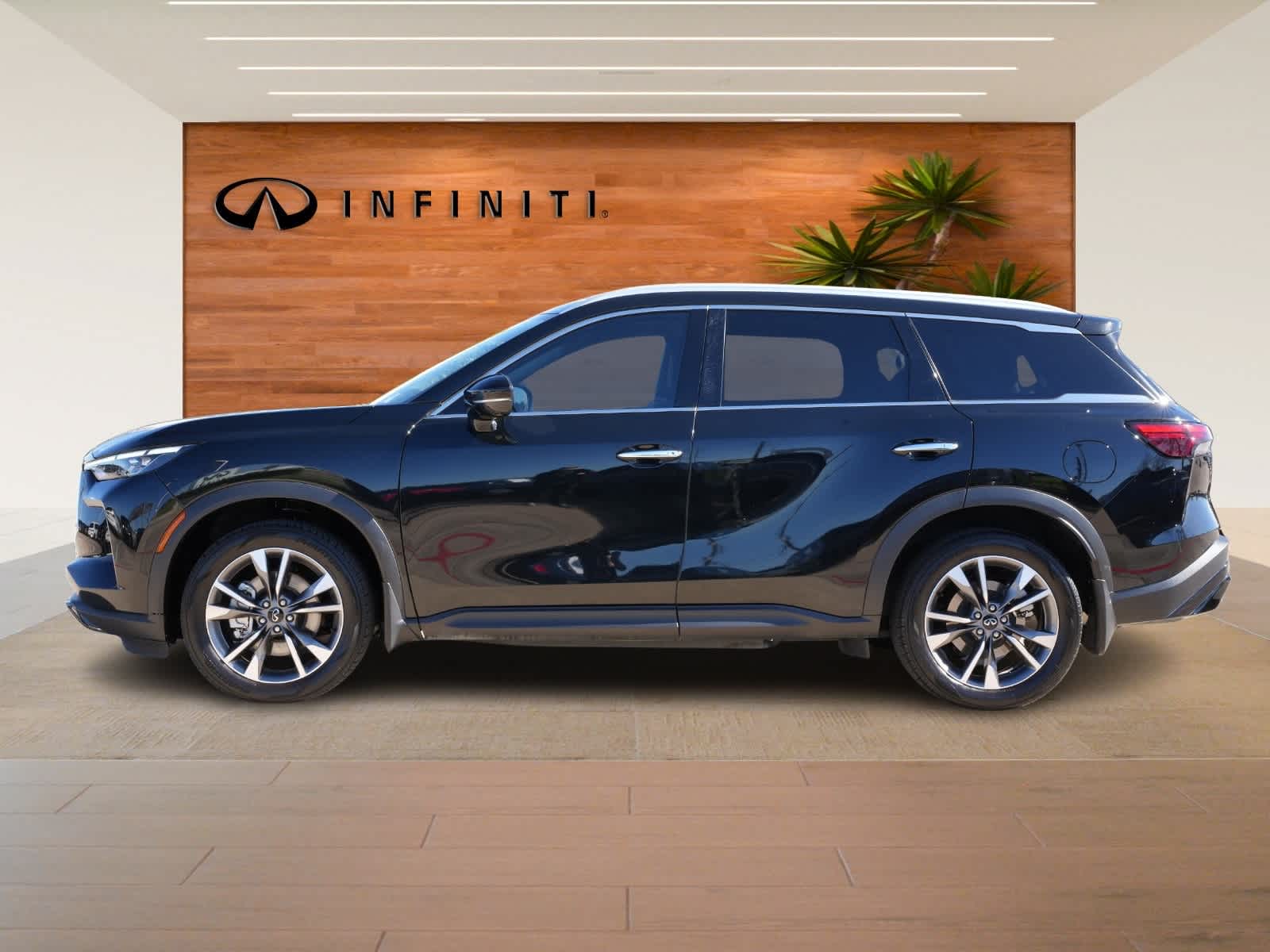 2023 INFINITI QX60 LUXE FWD