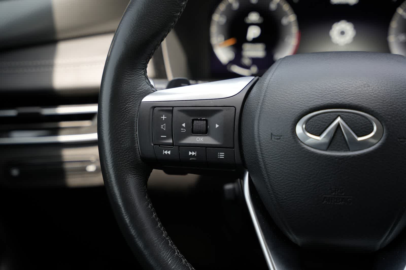 2023 INFINITI QX60 LUXE
