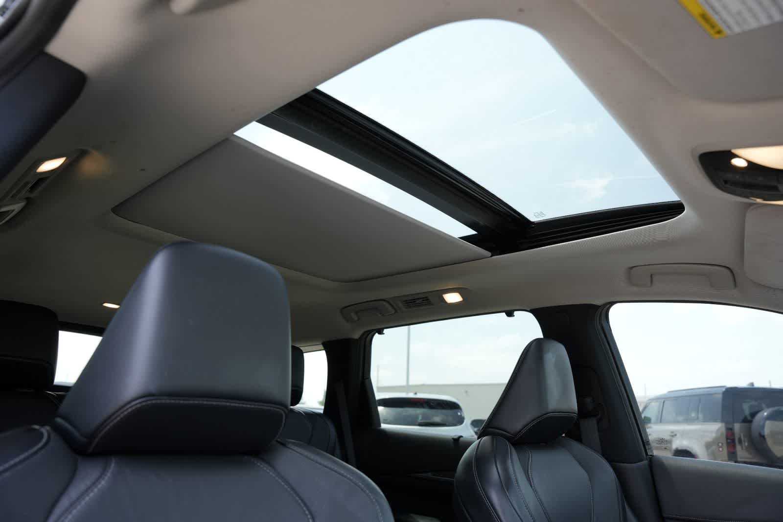 2023 INFINITI QX60 LUXE