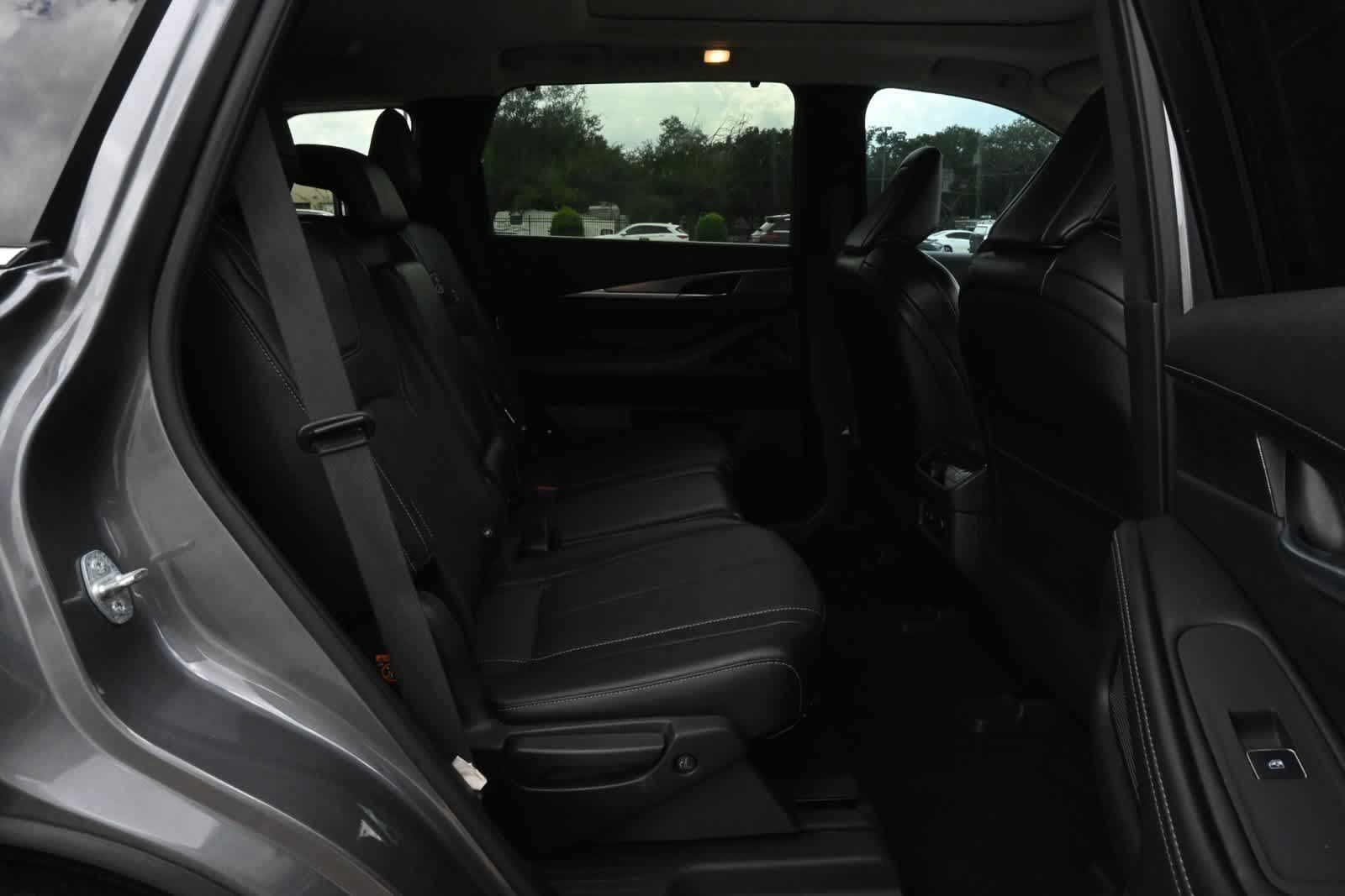 2022 INFINITI QX60 LUXE