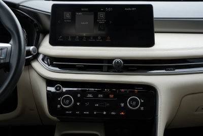 2022 INFINITI QX60 LUXE