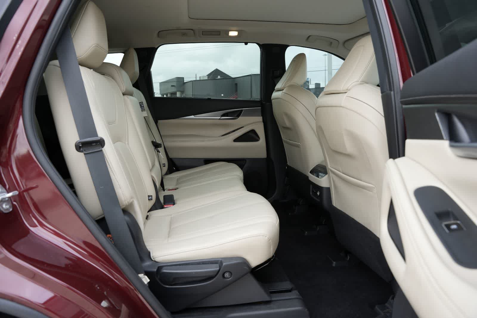 2022 INFINITI QX60 LUXE
