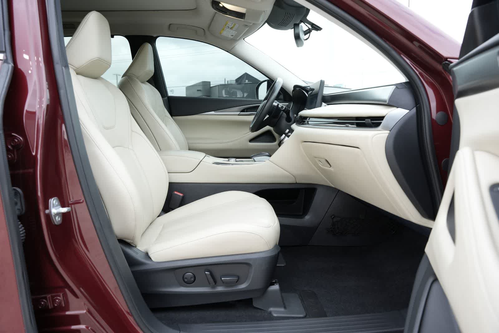 2022 INFINITI QX60 LUXE