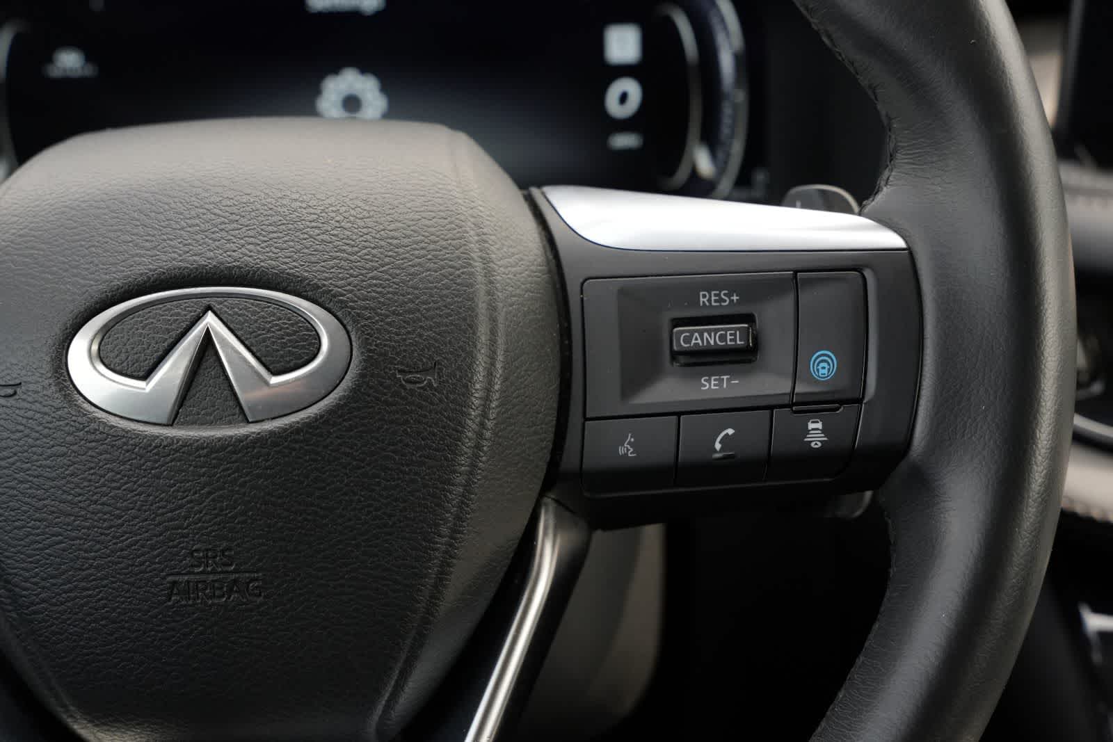 2024 INFINITI QX60 LUXE