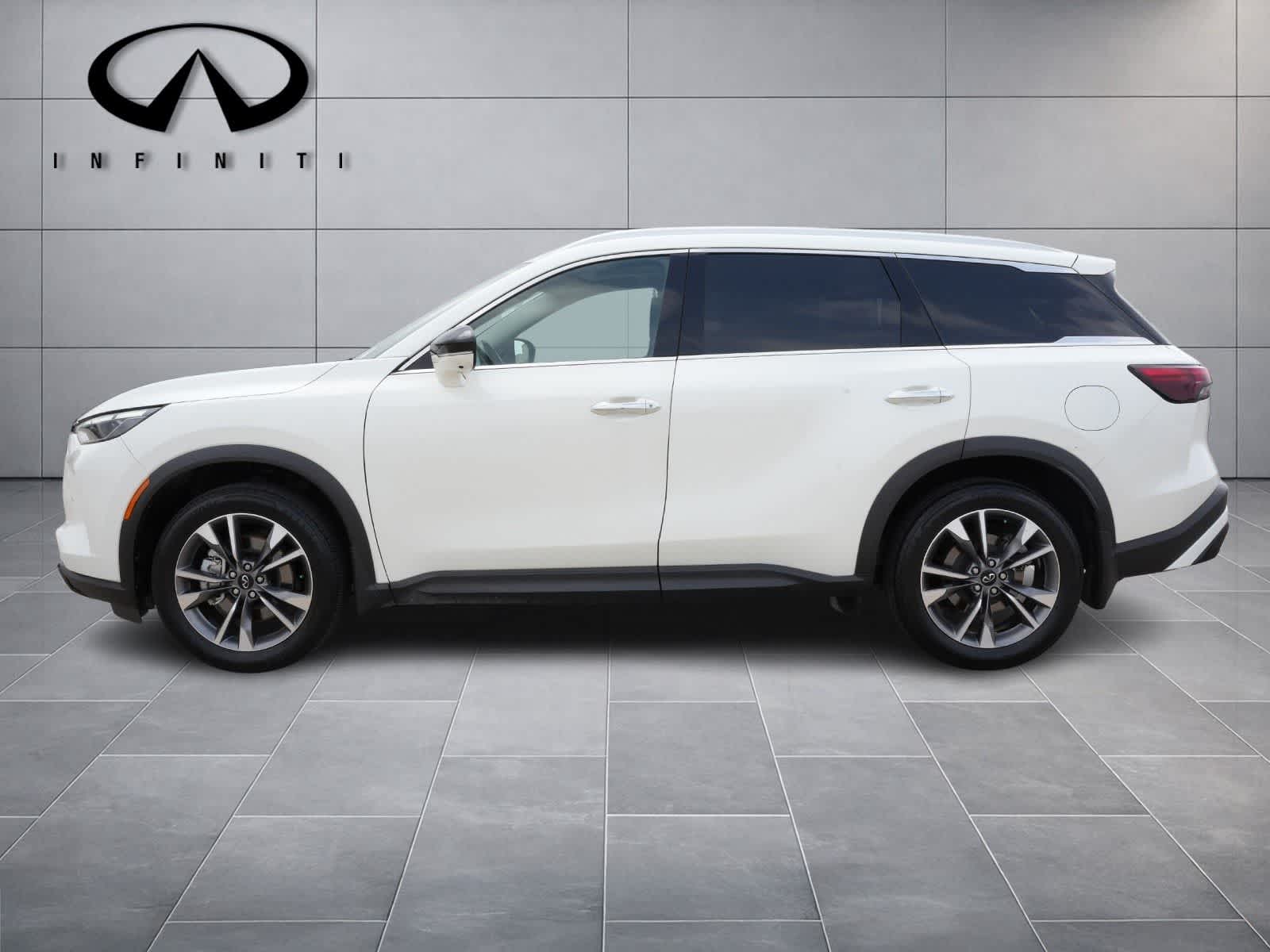 2024 INFINITI QX60 LUXE