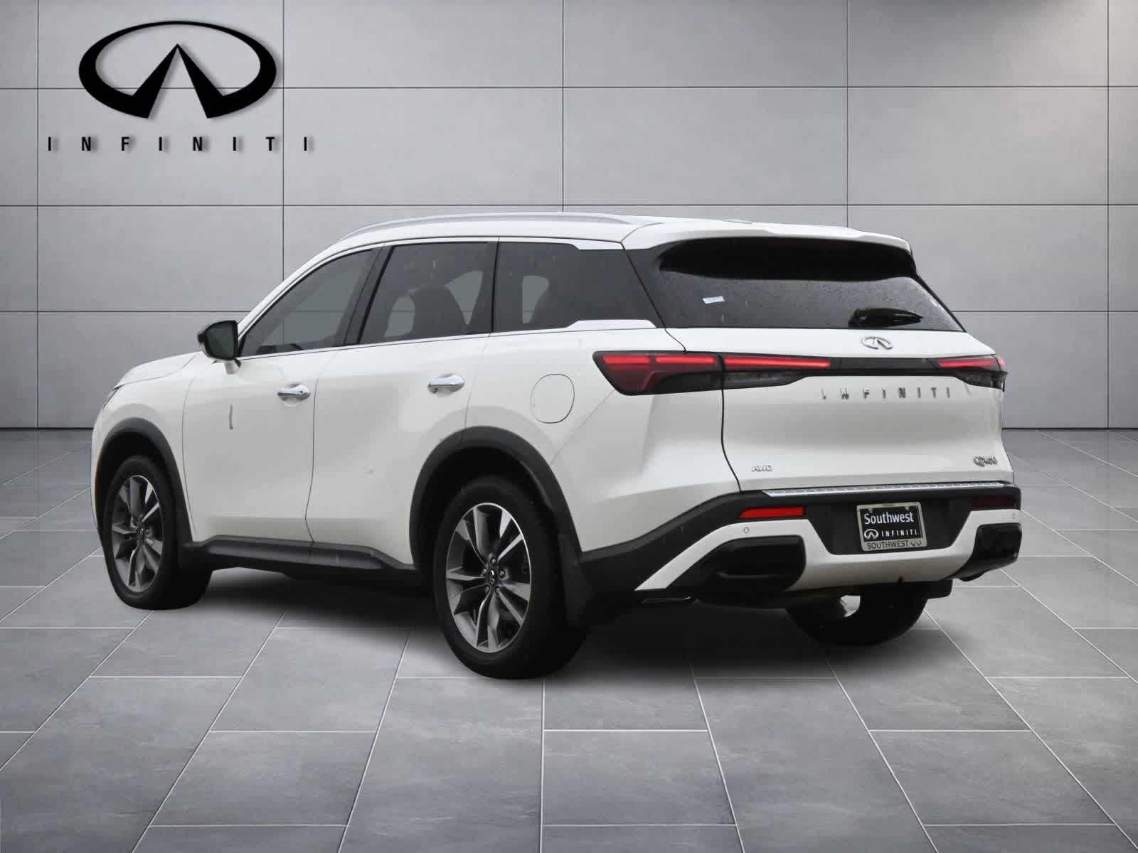 2023 INFINITI QX60 LUXE