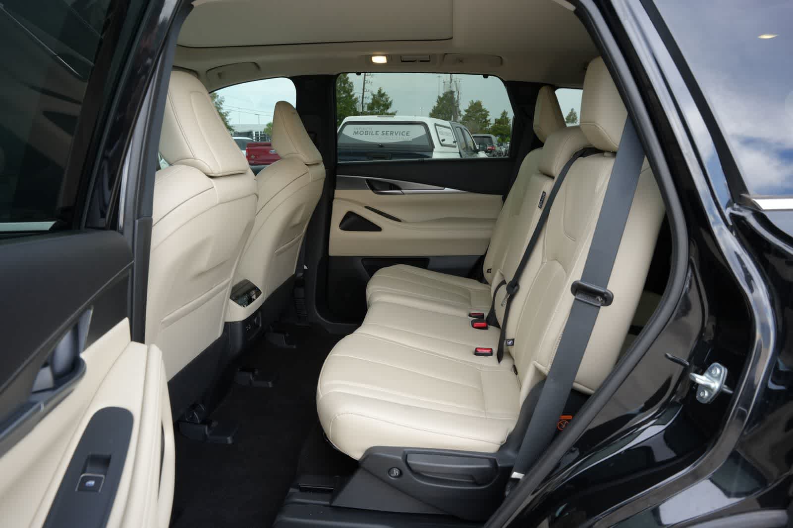 2024 INFINITI QX60 LUXE
