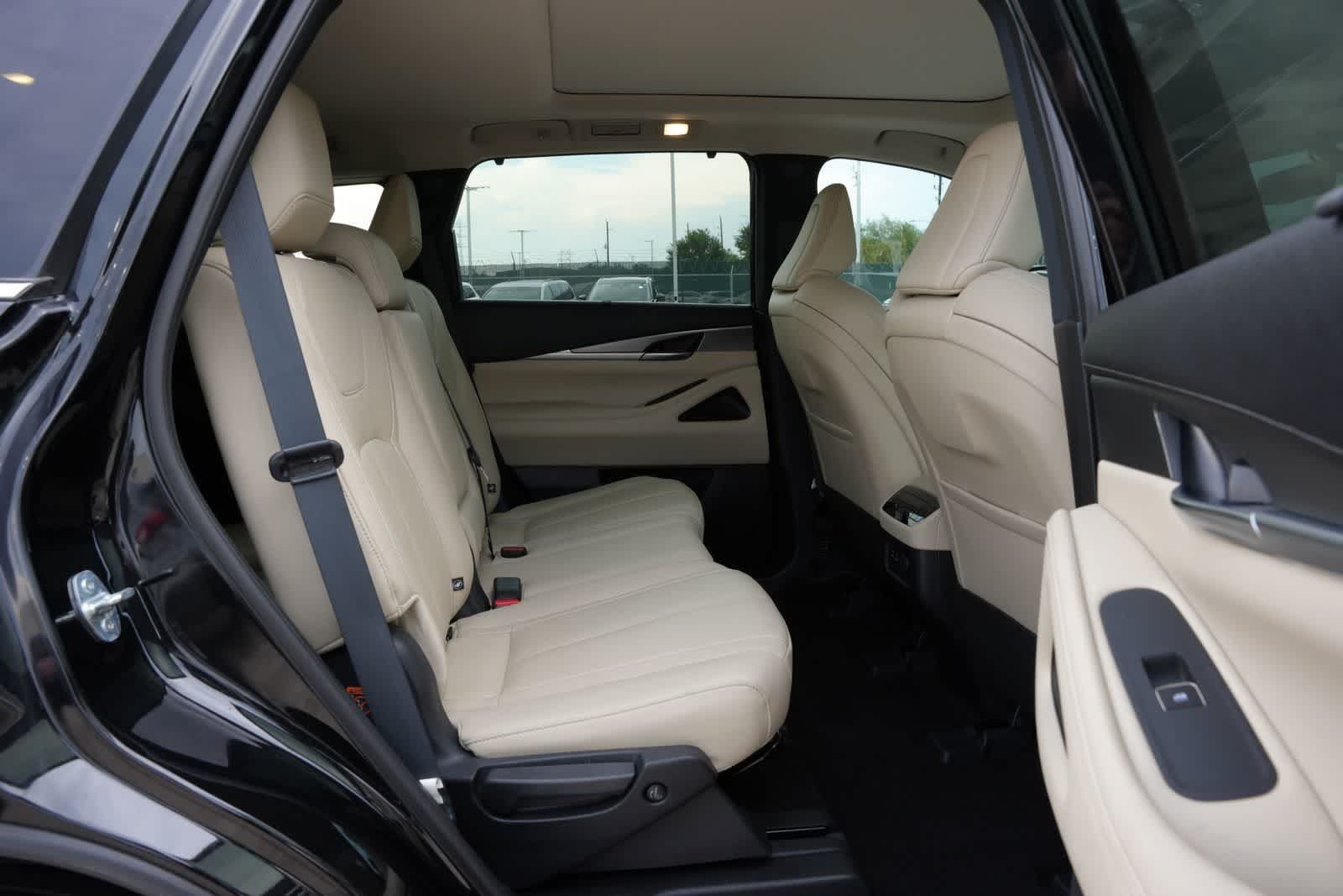 2024 INFINITI QX60 LUXE