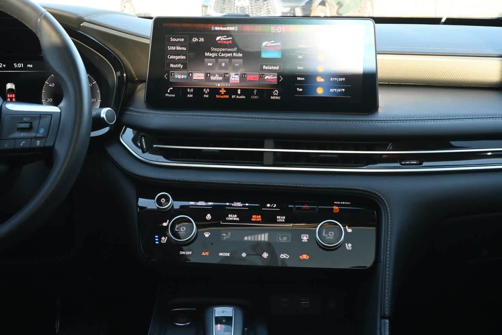 2023 INFINITI QX60 LUXE