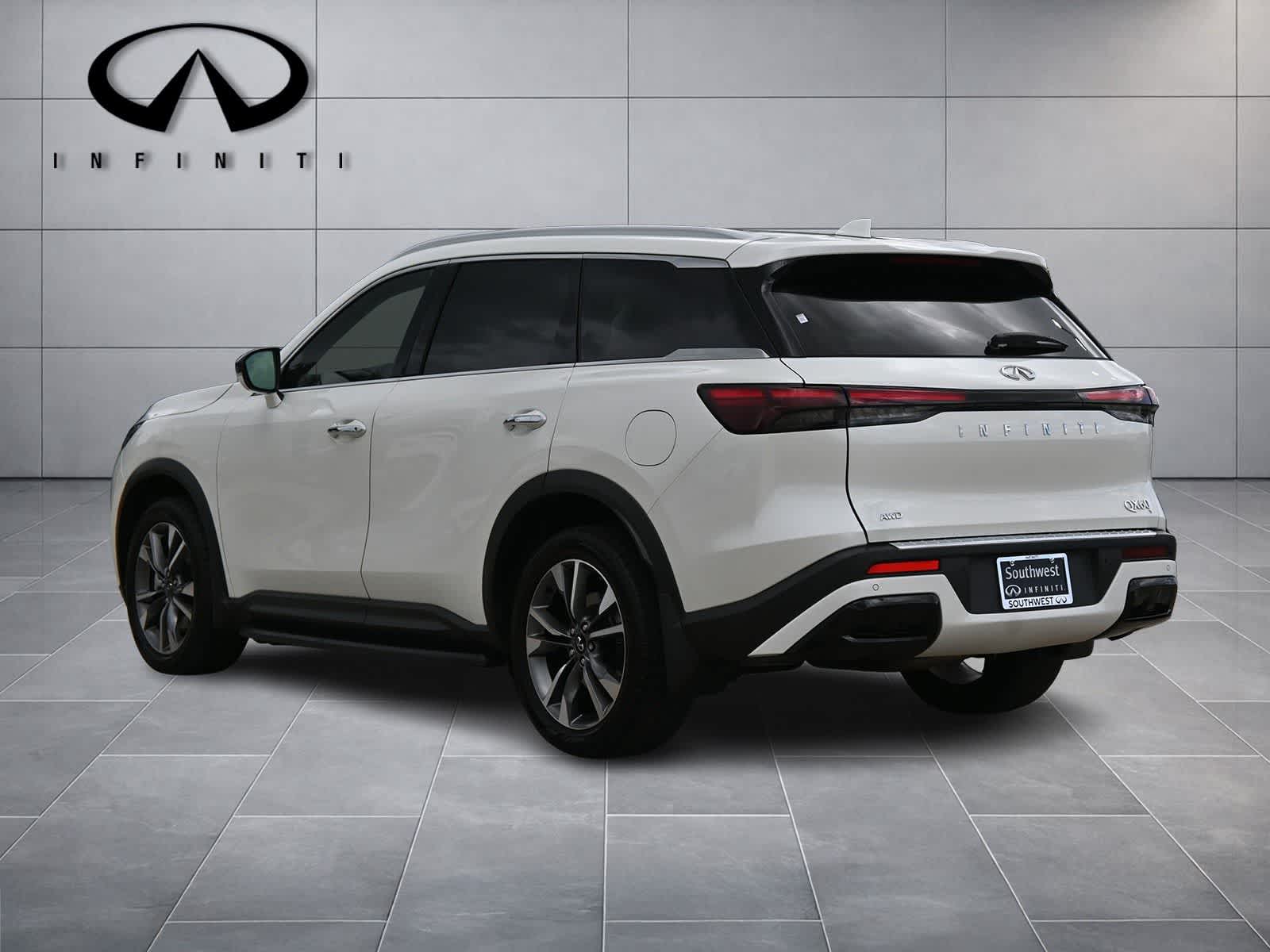 2023 INFINITI QX60 LUXE