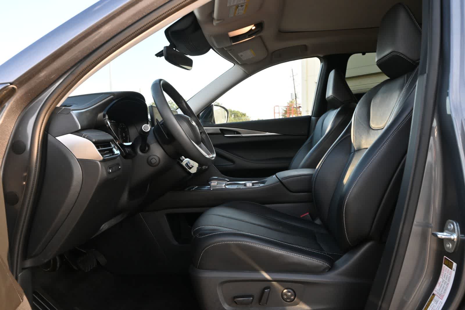 2023 INFINITI QX60 LUXE