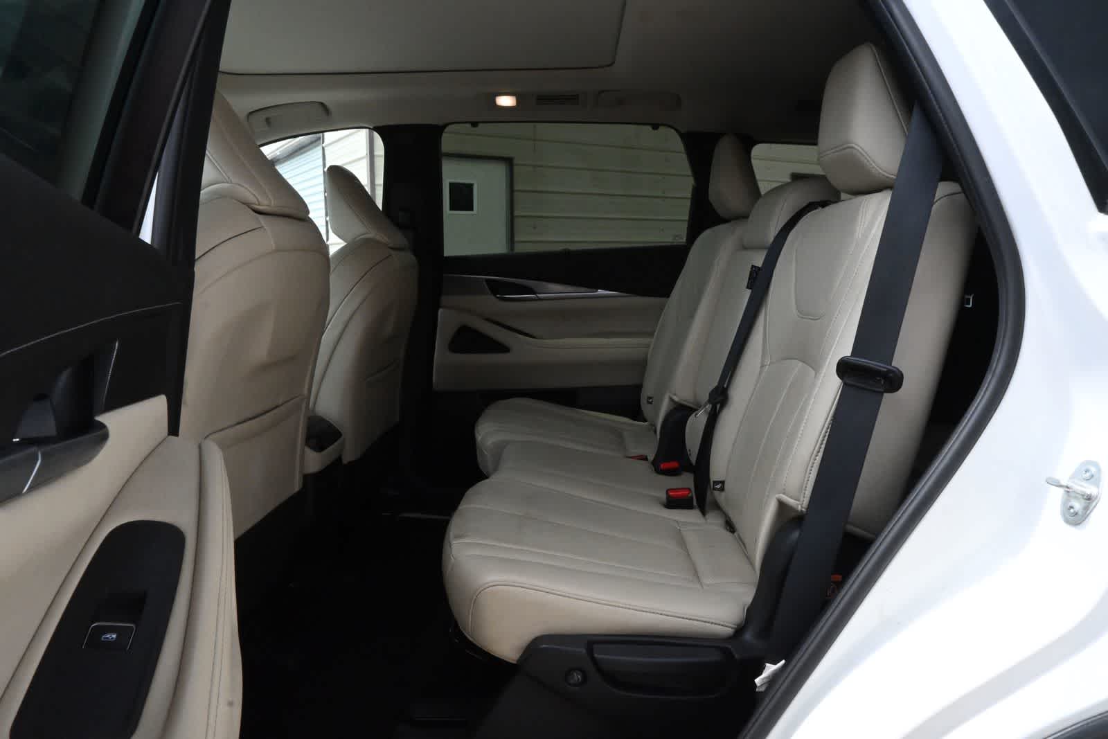 2023 INFINITI QX60 LUXE
