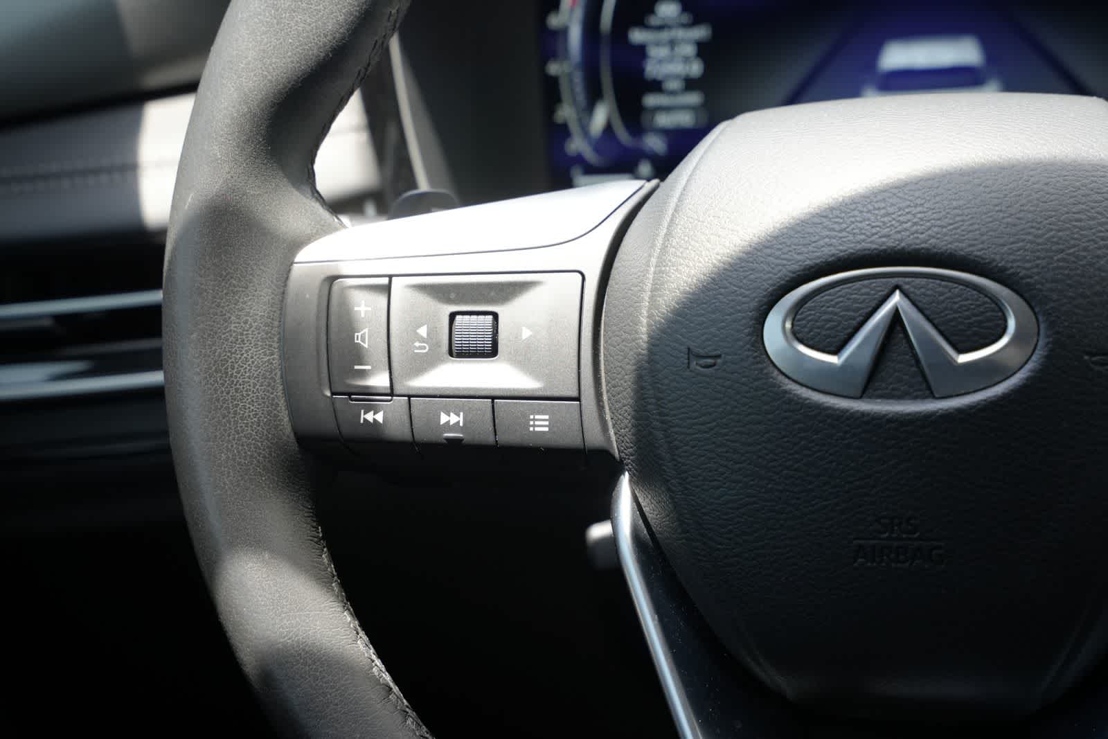 2024 INFINITI QX60 LUXE