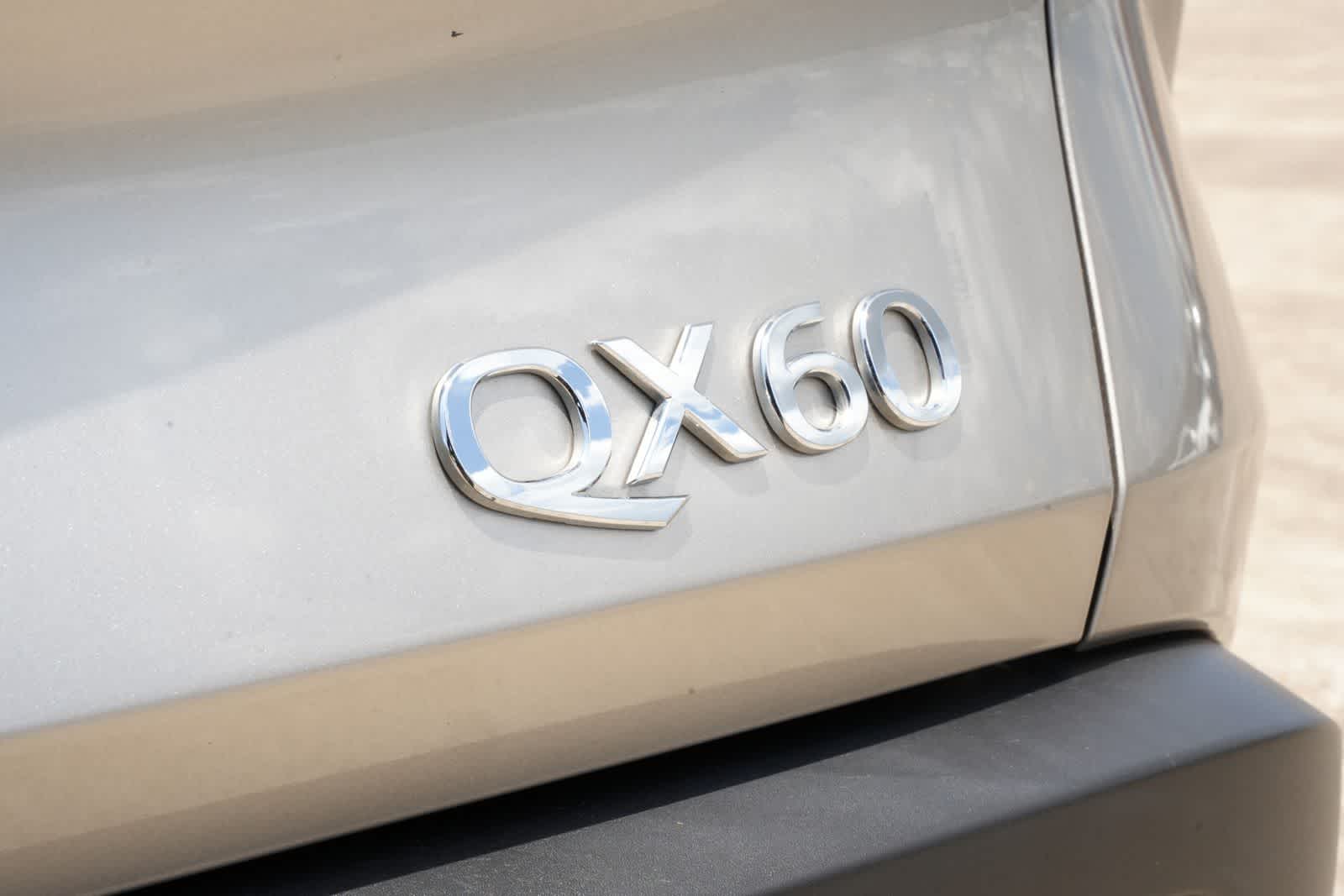 2024 INFINITI QX60 LUXE